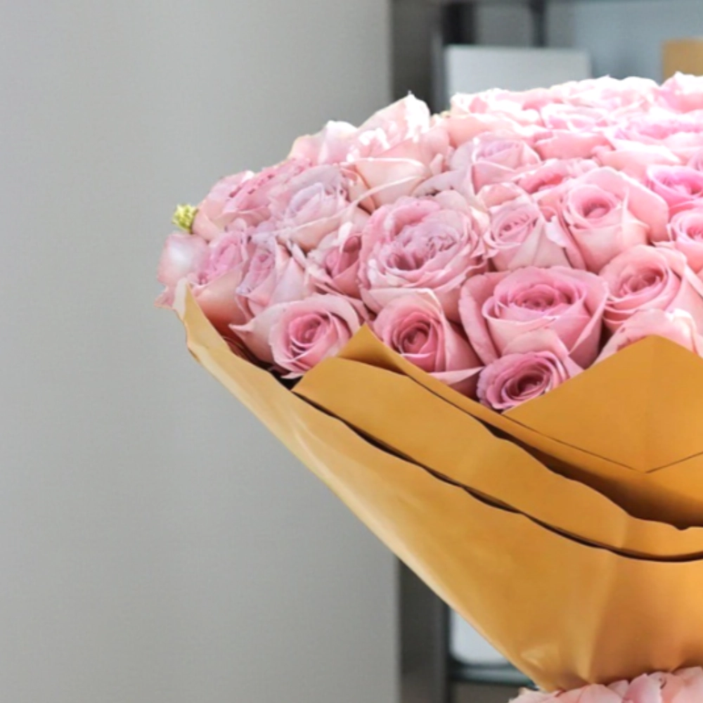 100-pink-rose-bouquet_1