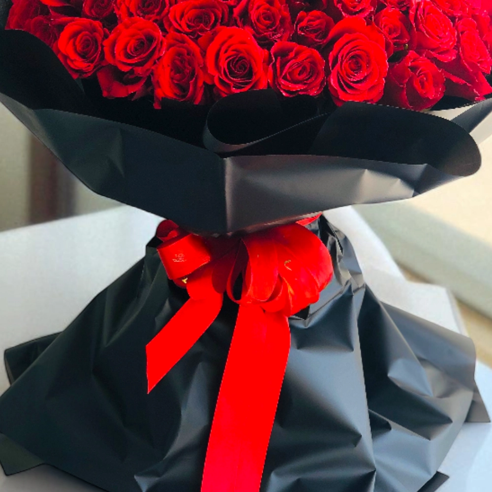 100-red-rose-bouquet_3