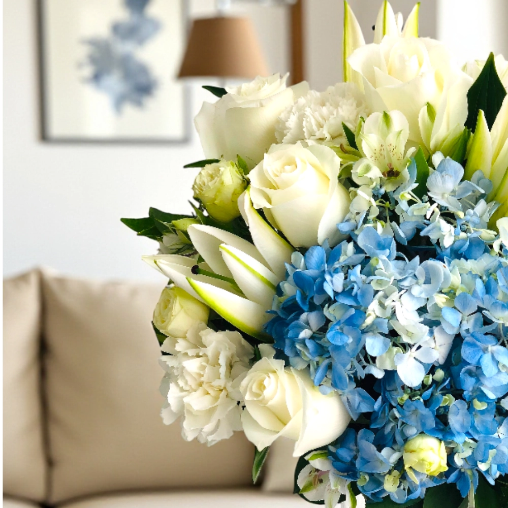 rose-lilies-hydrangea-arrangement_1